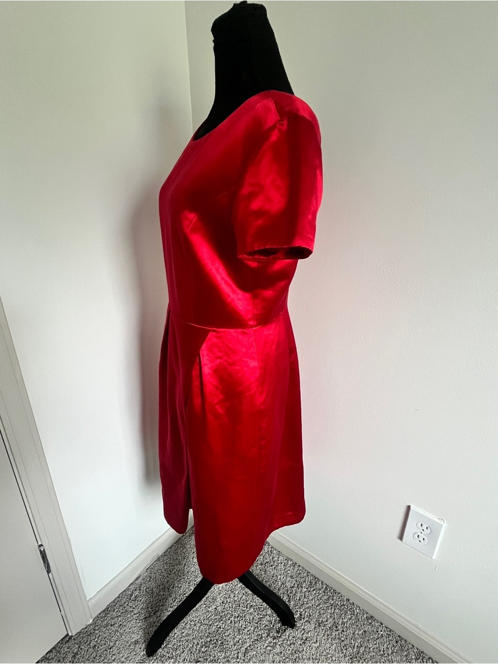 Tyler Böe Red Silk Blend Cocktail Dress – Size 6 – Classic Elegant Sheath - Picture 6 of 6